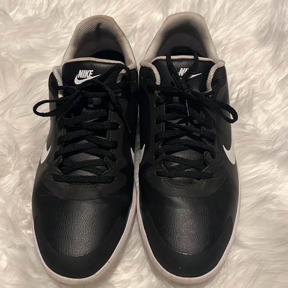 Nike golf cleats/spikes- shoes. Men’s. Size 8.5. - Picture 2 of 3